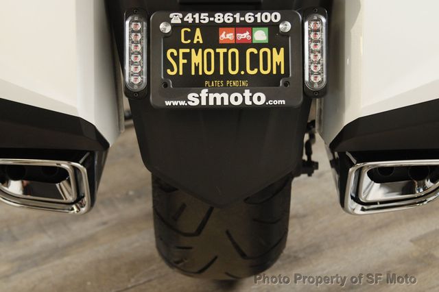 2018 Honda Gold Wing Tour Just 2500 MILES!! - 22844777 - 23