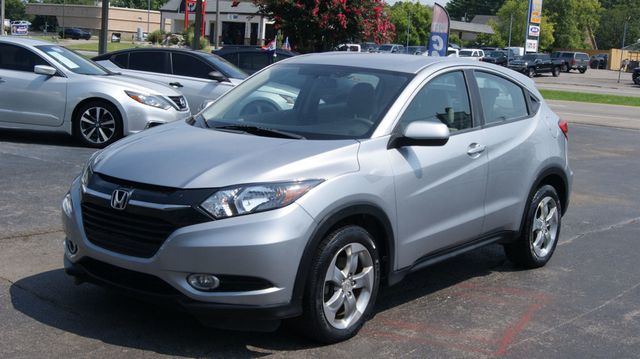 2018 Honda HR-V 3 MONTH WARRANTY , JUST SERVICED , VERY CLEAN INSIDE AND OUT  - 23063504 - 1