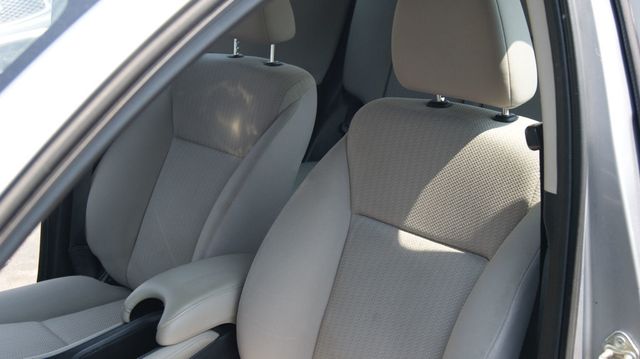 2018 Honda HR-V 3 MONTH WARRANTY , JUST SERVICED , VERY CLEAN INSIDE AND OUT  - 23063504 - 21