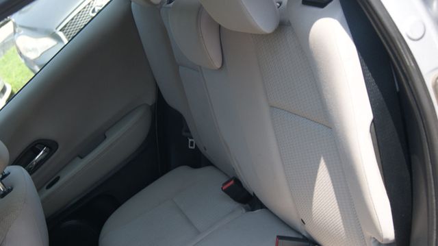 2018 Honda HR-V 3 MONTH WARRANTY , JUST SERVICED , VERY CLEAN INSIDE AND OUT  - 23063504 - 26