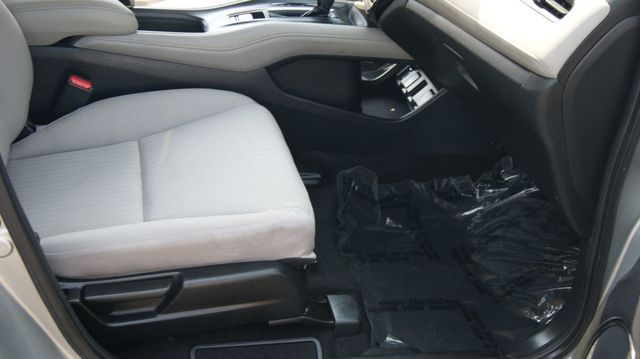 2018 Honda HR-V 3 MONTH WARRANTY , JUST SERVICED , VERY CLEAN INSIDE AND OUT  - 23063504 - 33