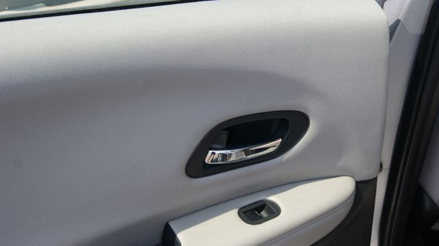 2018 Honda HR-V 3 MONTH WARRANTY , JUST SERVICED , VERY CLEAN INSIDE AND OUT  - 23063504 - 41