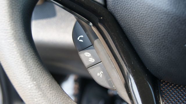 2018 Honda HR-V 3 MONTH WARRANTY , JUST SERVICED , VERY CLEAN INSIDE AND OUT  - 23063504 - 52