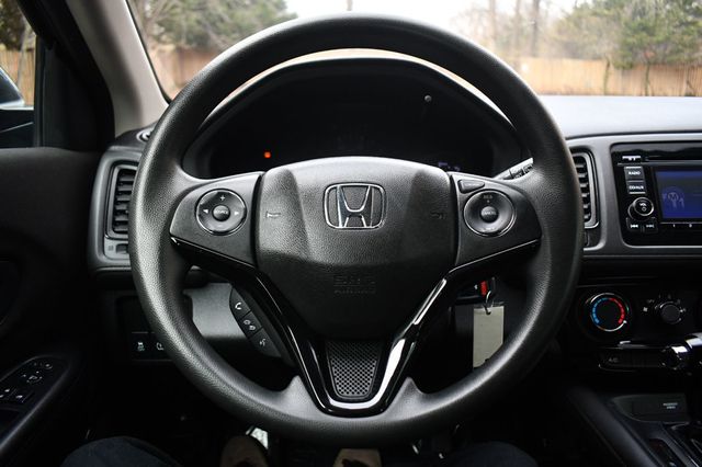 2018 Honda HR-V LX 2WD CVT - 22953855 - 19