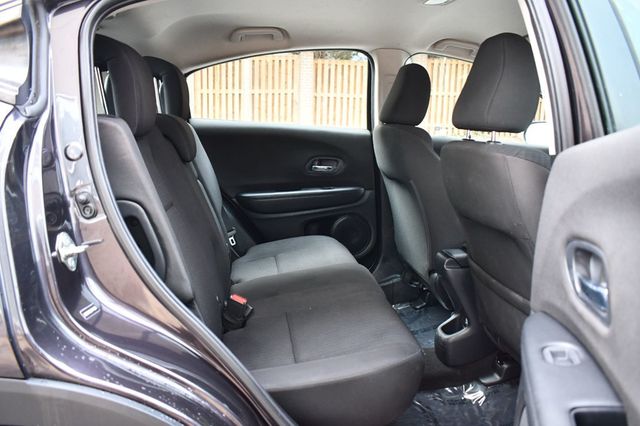 2018 Honda HR-V LX 2WD CVT - 22953855 - 35