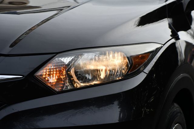 2018 Honda HR-V LX 2WD CVT - 22953855 - 3