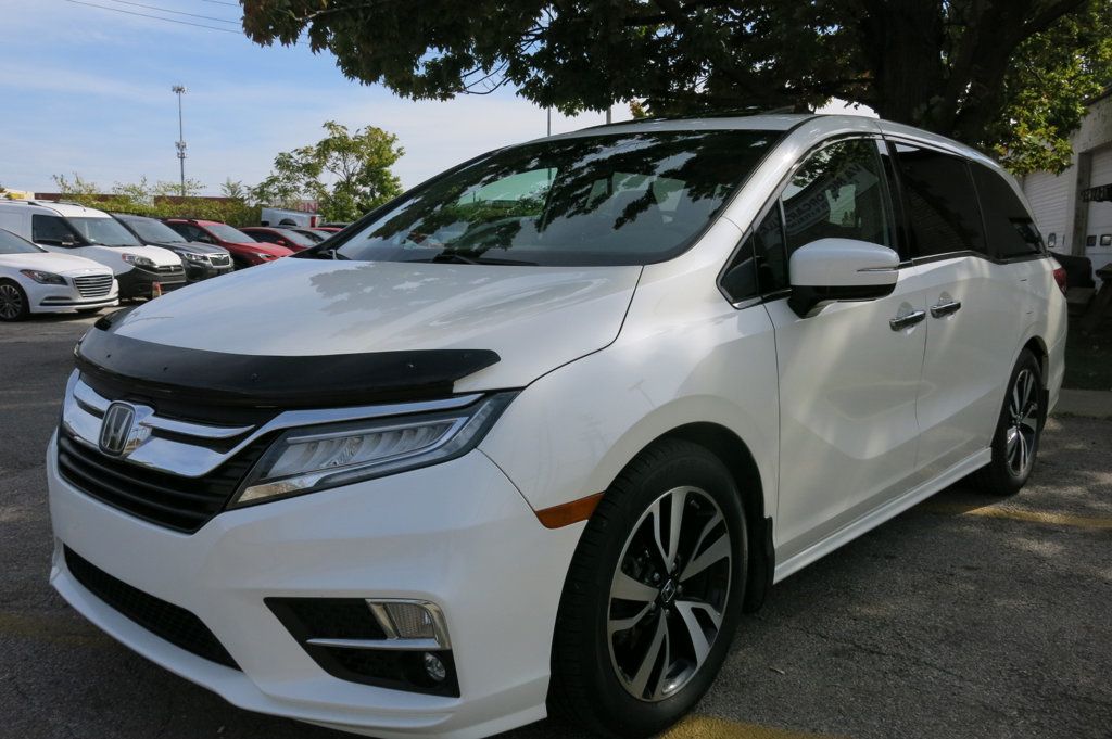 2018 Honda Odyssey Elite photo 2