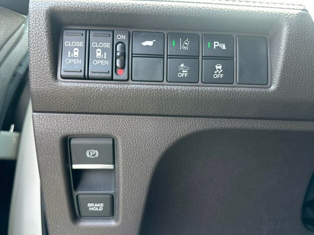 2018 Honda Odyssey Elite Automatic - 23054978 - 32