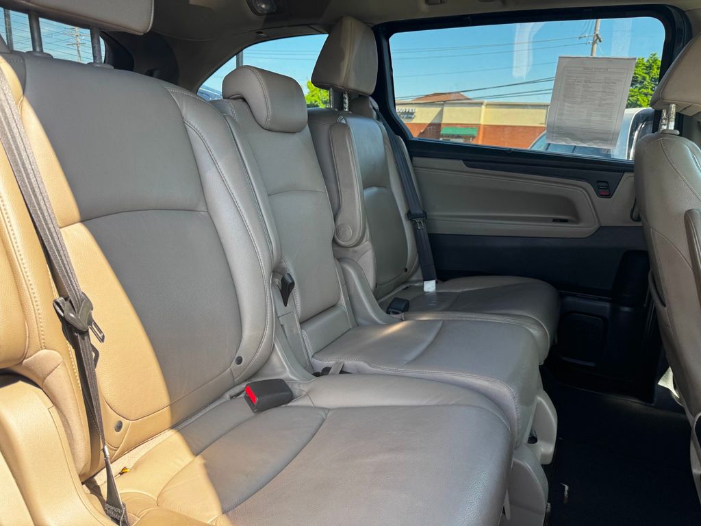 2018 Honda Odyssey EX-L Automatic - 23033206 - 19