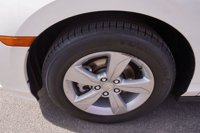 2018 Honda Odyssey EX-L, THIRD ROW SEATING, LEATHER SEATS, MOON ROOF, DVD SYSTEM  - 22989824 - 12