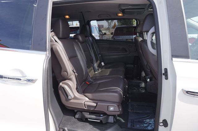 2018 Honda Odyssey EX-L, THIRD ROW SEATING, LEATHER SEATS, MOON ROOF, DVD SYSTEM  - 22989824 - 19