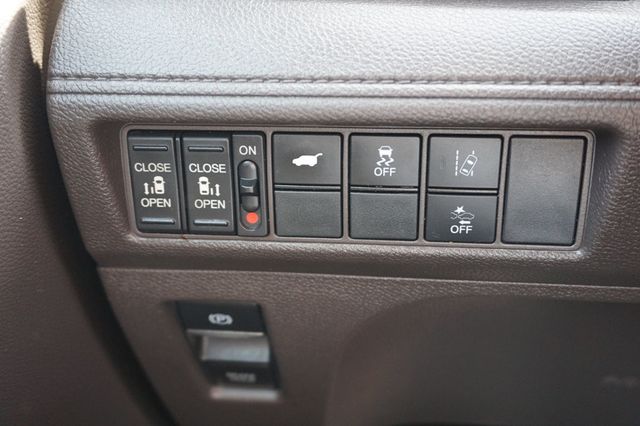 2018 Honda Odyssey EX-L, THIRD ROW SEATING, LEATHER SEATS, MOON ROOF, DVD SYSTEM  - 22989824 - 25