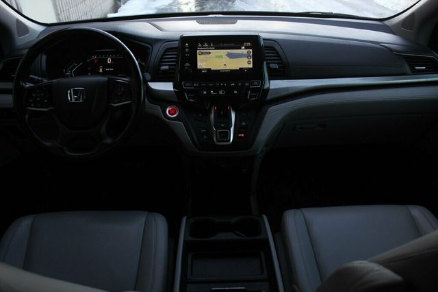 2018 Honda Odyssey EXL W/ DVD PLAYER, RES, NAVIGATION LEATHER, MOONROOF - 22934682 - 13