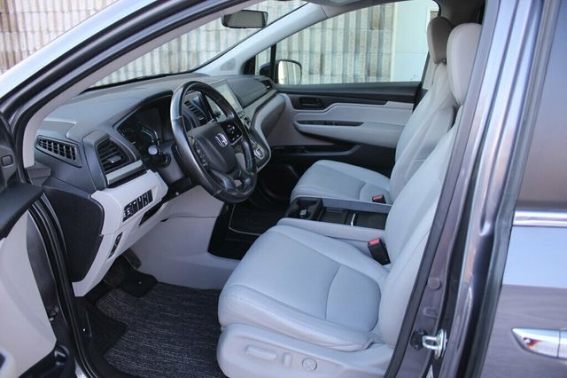 2018 Honda Odyssey EXL W/ DVD PLAYER, RES, NAVIGATION LEATHER, MOONROOF - 22934682 - 24