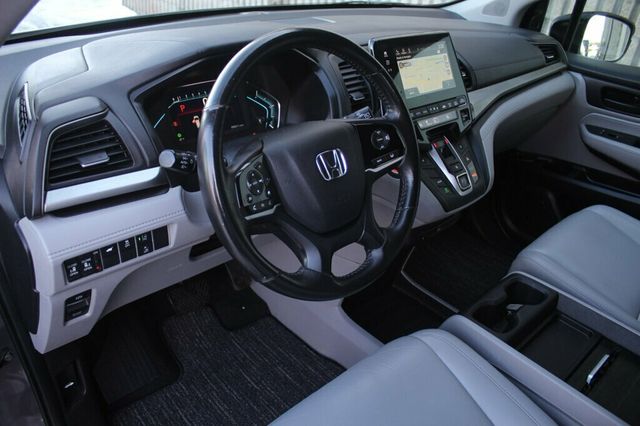 2018 Honda Odyssey EXL W/ DVD PLAYER, RES, NAVIGATION LEATHER, MOONROOF - 22934682 - 26