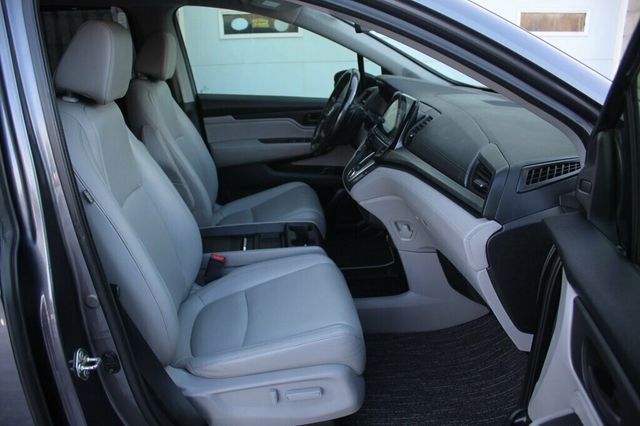 2018 Honda Odyssey EXL W/ DVD PLAYER, RES, NAVIGATION LEATHER, MOONROOF - 22934682 - 6