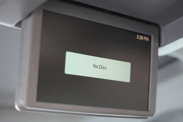 2018 Honda Odyssey EXL W/ DVD PLAYER, RES, NAVIGATION LEATHER, MOONROOF - 22934682 - 8