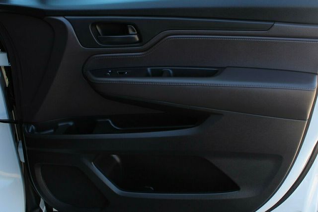 2018 Honda Odyssey EXL W/  MOONROOF, HEATED LEATHER SEATS,NEW GENERAL ALTIMAX TIRES - 23018156 - 5