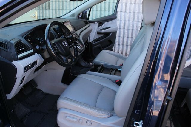 2018 Honda Odyssey EXL W/ MOONROOF, LEATHER INTERIOR W/ NEW BRAKE SERVICE - 22922324 - 23