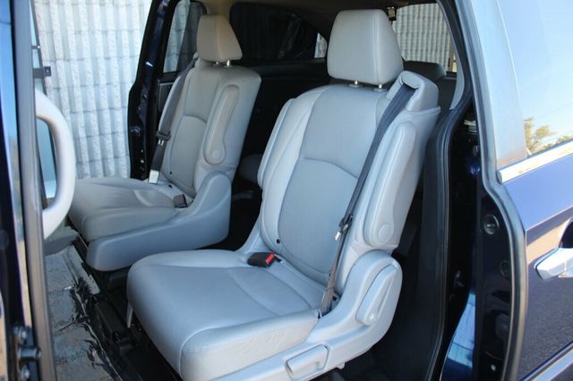 2018 Honda Odyssey EXL W/ MOONROOF, LEATHER INTERIOR W/ NEW BRAKE SERVICE - 22922324 - 27