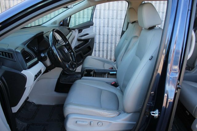 2018 Honda Odyssey EXL W/ MOONROOF, LEATHER W/ NEW BRAKE SERVICE - 22922324 - 22