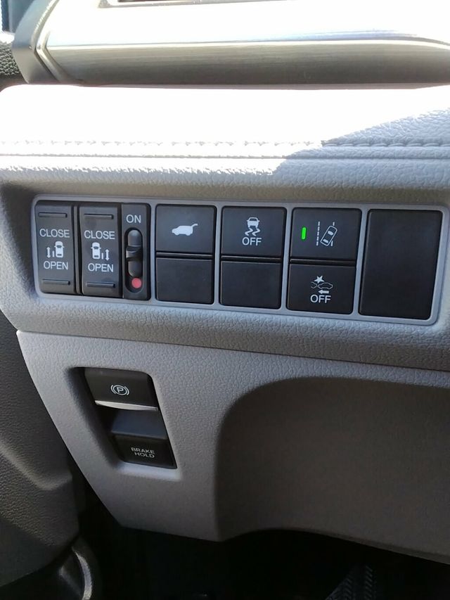 2018 Honda Odyssey EX-L w/Navi/RES Automatic - 23011359 - 28