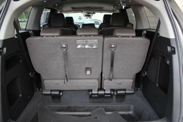2018 Honda Odyssey ONE OWNER EXL W/ LEATHER, MOONROOF - 23040269 - 32