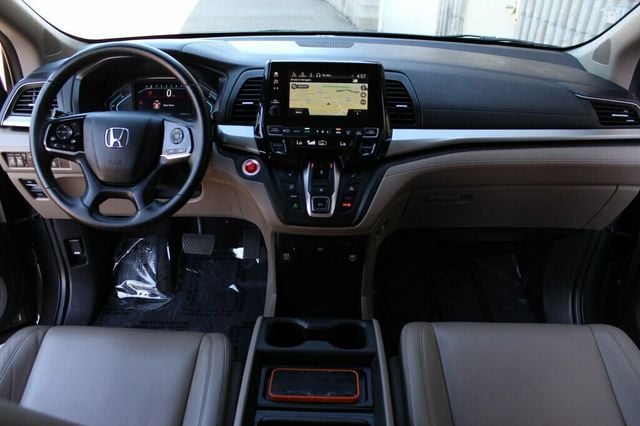 2018 Honda Odyssey ONE OWNER TOURING W/ DVD, ENTERTAINMENT,NAVIGATION, MOONROOF - 22996427 - 13