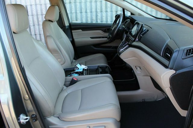 2018 Honda Odyssey ONE OWNER TOURING W/ DVD, ENTERTAINMENT,NAVIGATION, MOONROOF - 22996427 - 6