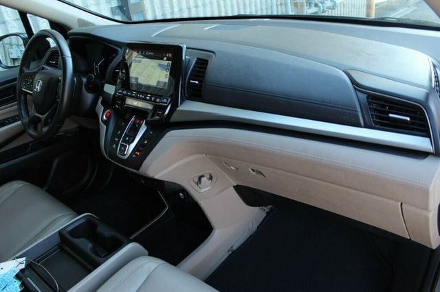 2018 Honda Odyssey ONE OWNER TOURING W/ DVD, ENTERTAINMENT,NAVIGATION, MOONROOF - 22996427 - 8