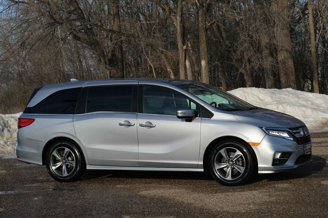 2018 Honda Odyssey ONE OWNER TOURING W/ RES-DVD, NAVIGATION, PWR MOONROOF - 22947055 - 0