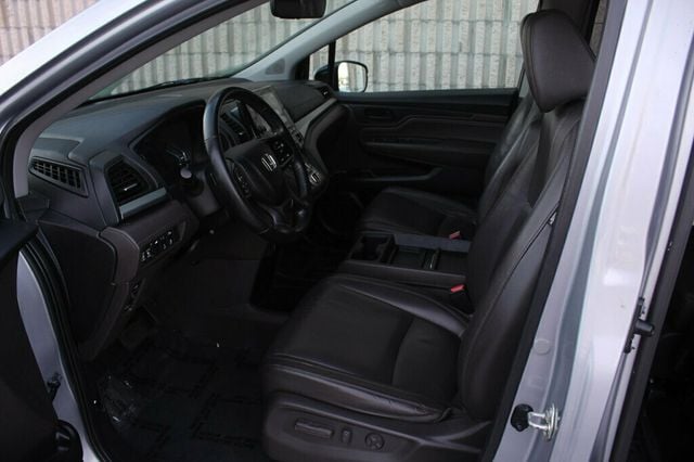 2018 Honda Odyssey ONE OWNER TOURING W/ RES-DVD, NAVIGATION, PWR MOONROOF - 22947055 - 24