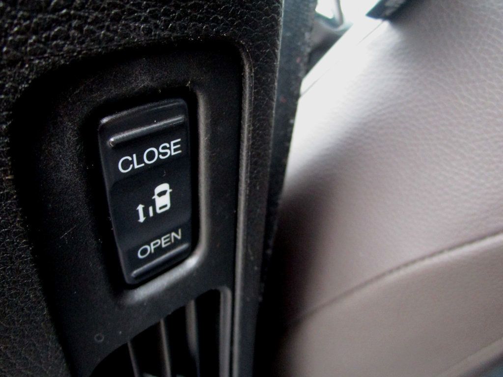 2018 Honda Odyssey Touring Automatic - 22948628 - 33