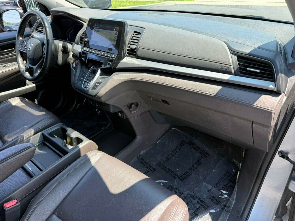 2018 Honda Odyssey Touring Automatic - 23040057 - 11