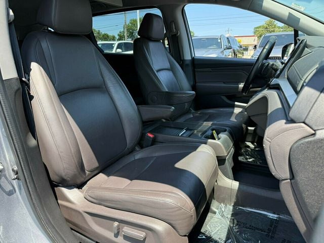 2018 Honda Odyssey Touring Automatic - 23040057 - 15