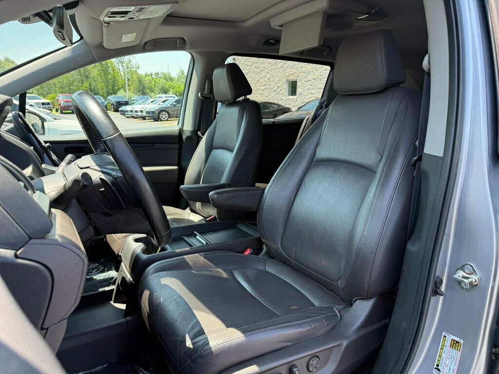 2018 Honda Odyssey Touring Automatic - 23040057 - 16