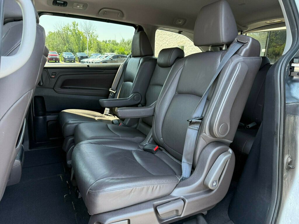2018 Honda Odyssey Touring Automatic - 23040057 - 19