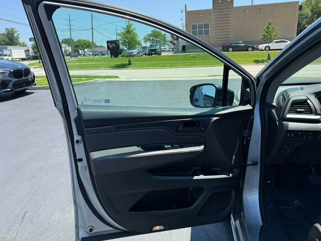 2018 Honda Odyssey Touring Automatic - 23040057 - 23