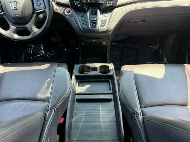 2018 Honda Odyssey Touring Automatic - 23040057 - 27