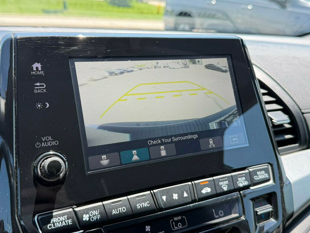 2018 Honda Odyssey Touring Automatic - 23040057 - 3