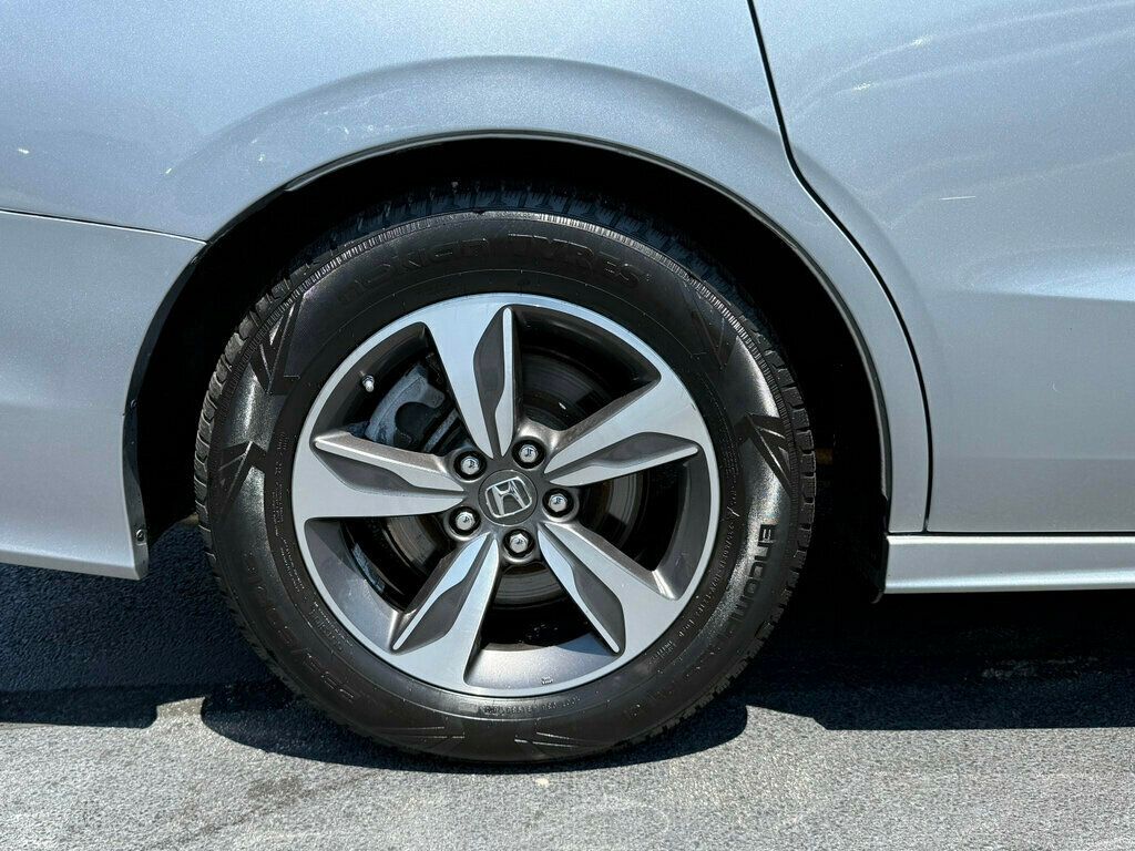 2018 Honda Odyssey Touring Automatic - 23040057 - 39