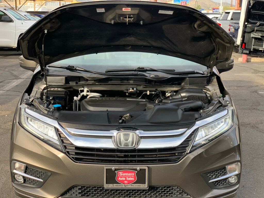 2018 Honda Odyssey Touring Automatic TV/DVD - 22946179 - 61