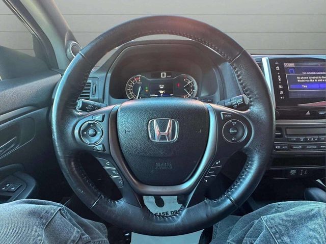 2018 Honda Pilot EX-L AWD - 22942564 - 17