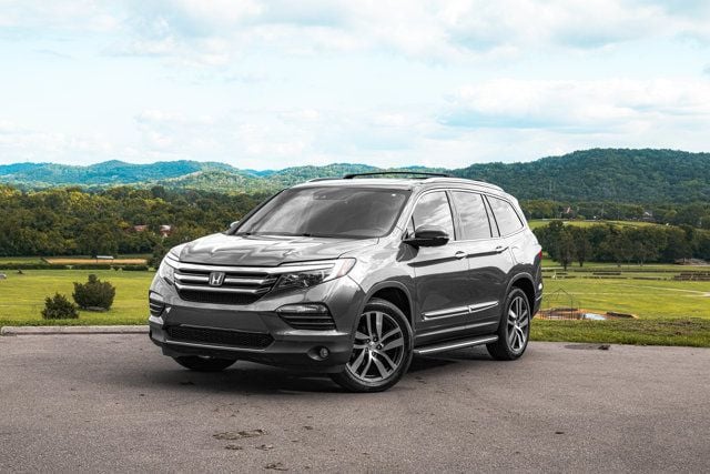 2018 Honda Pilot LocalTrade/Elite/AWD/BlindSpotMonitor/BackupCamera/HeatedSeats/ - 23049099 - 1