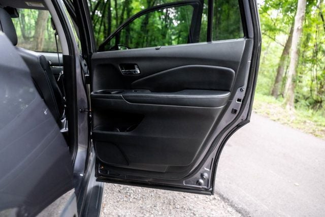 2018 Honda Pilot LocalTrade/Elite/AWD/BlindSpotMonitor/BackupCamera/HeatedSeats/ - 23049099 - 25