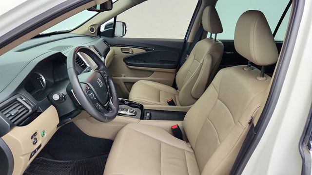 2018 Honda Pilot Touring AWD - 22975856 - 20