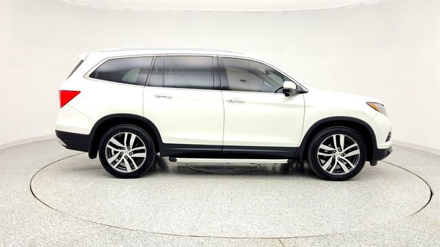 2018 Honda Pilot Touring AWD - 22975856 - 3