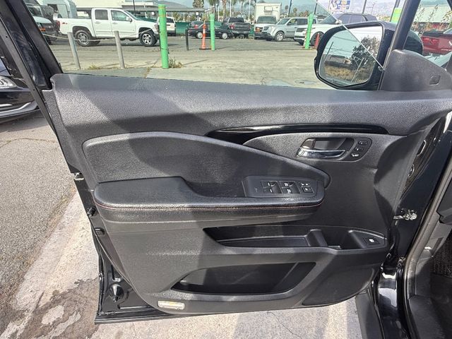 2018 Honda Ridgeline Black Edition AWD - 23006296 - 12