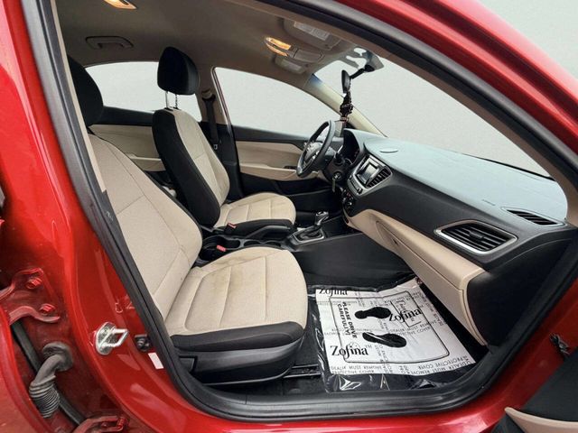 2018 Hyundai Accent SE Sedan Automatic - 23055243 - 26