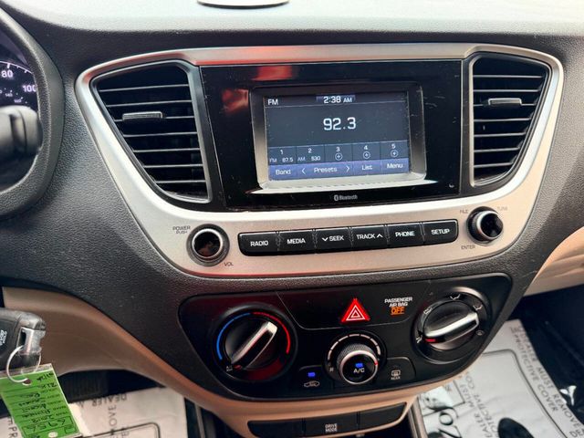2018 Hyundai Accent SE Sedan Automatic - 23055243 - 32